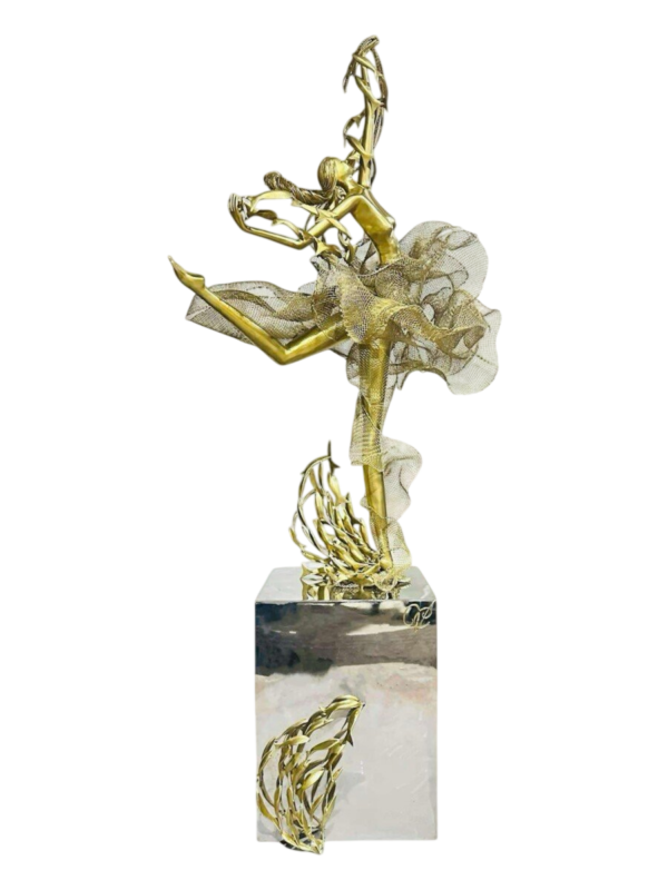 karen castrillo KMC 013 (tr) Grace Beyond Limits